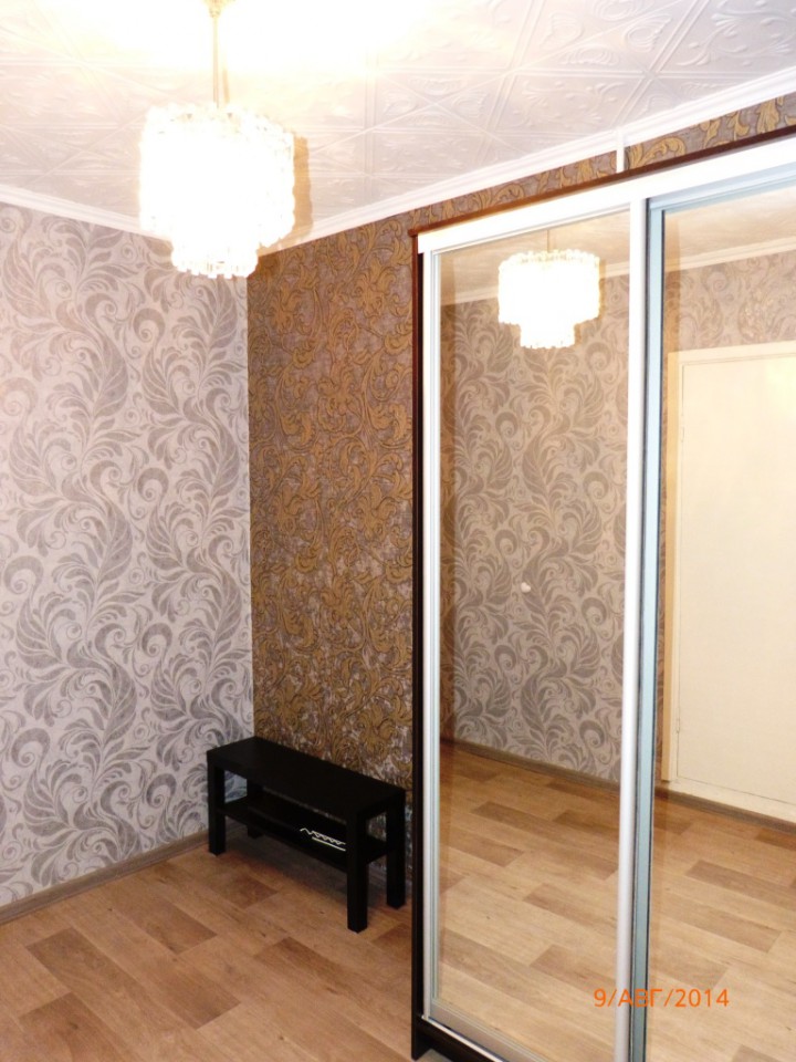 Сдаю 2-х ком. Макаренко, 33