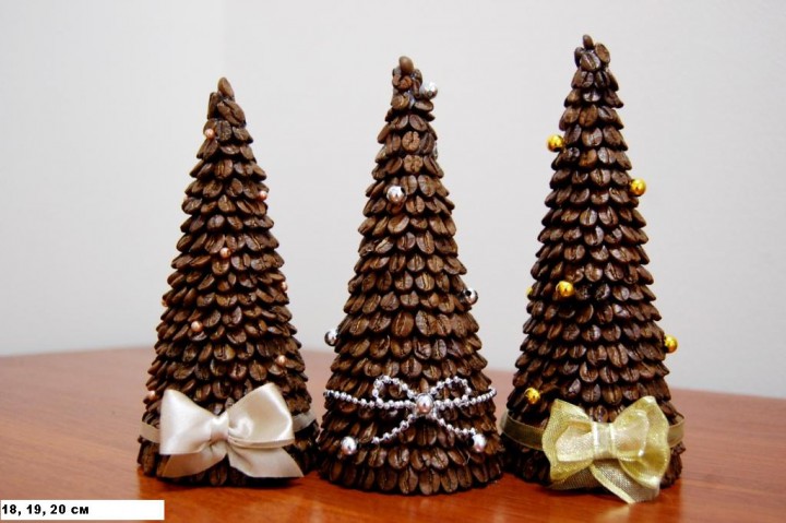 Атрибуты праздника для дома и офиса.