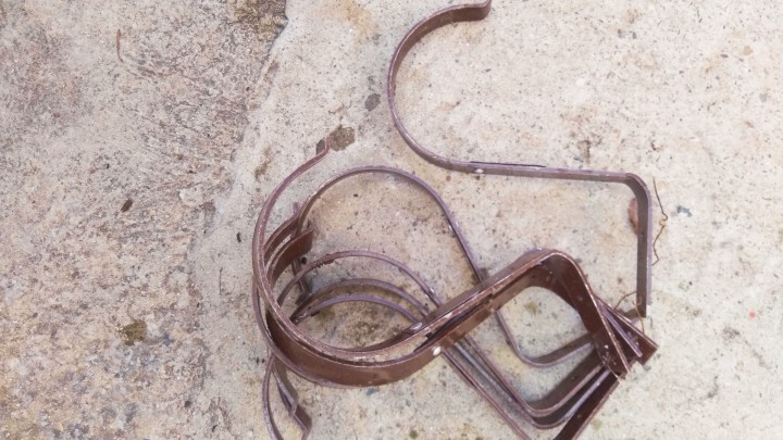 Крючки для водосточного желоба