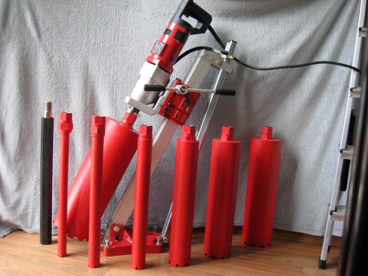 Алмазное бурение: сверление отверстий в бетонных стенах, перекры