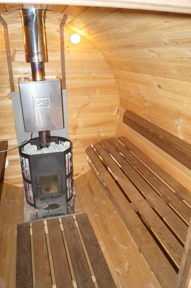 Баня бочка из термодревесины