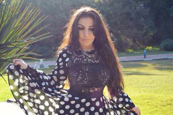 Эстрадно-джазовая вокалистка, ведущая