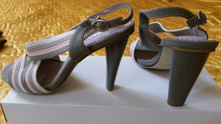 продам женскую одежду и обувь новая