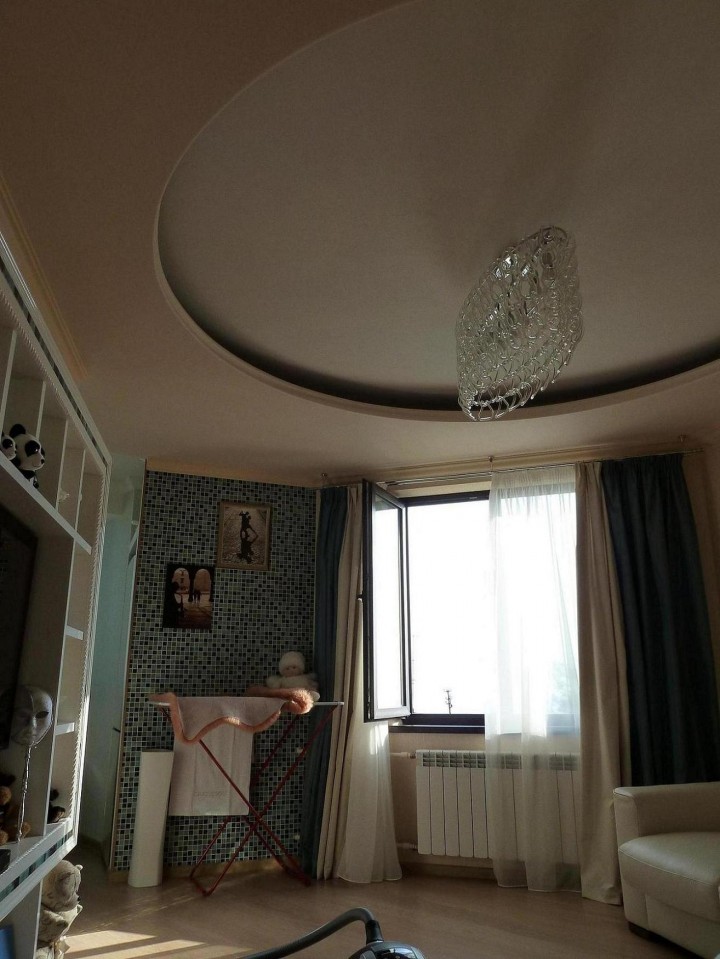 Установка подвесных потолков