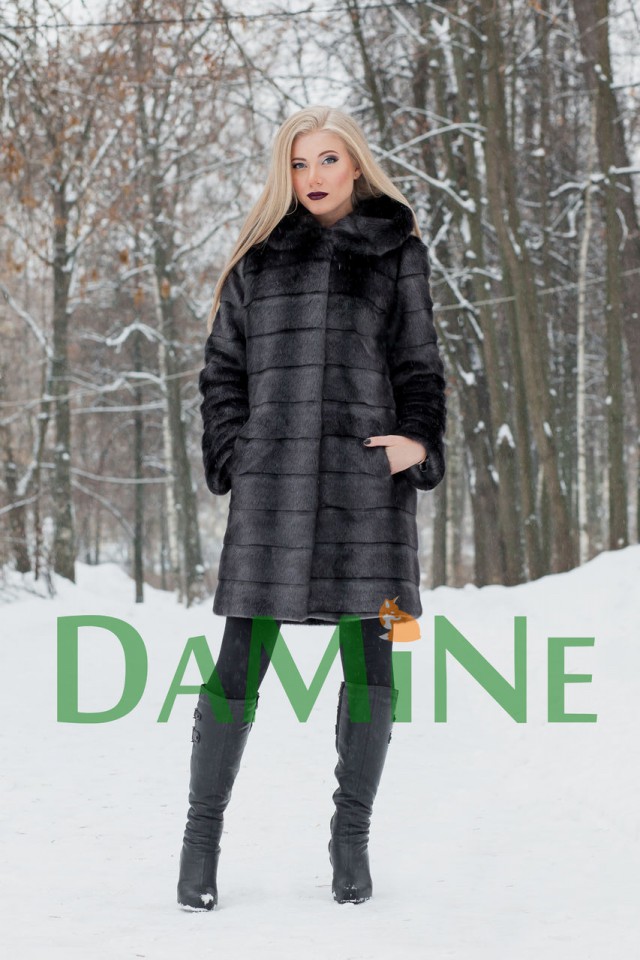 Шубка под графитовую норку в полоску с капюшоном