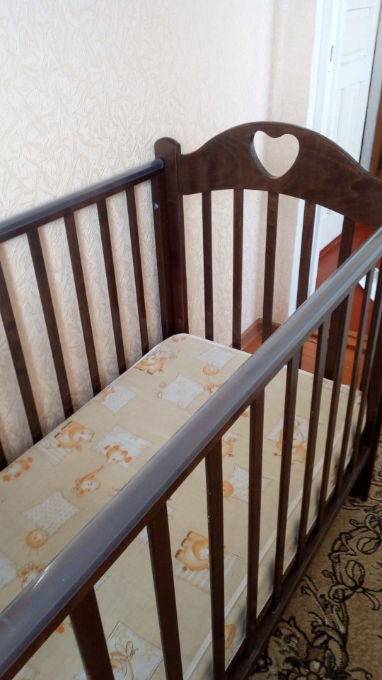 Детская кроватка