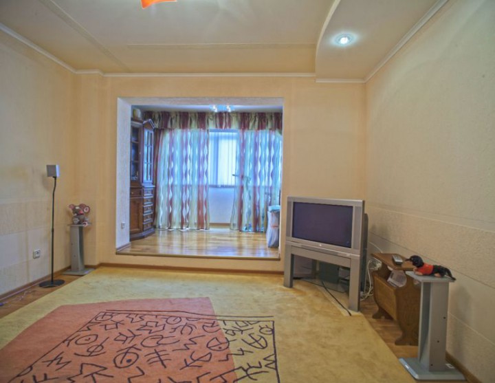 Лазаревское. Продажа двухкомнатной квартиры в центре.