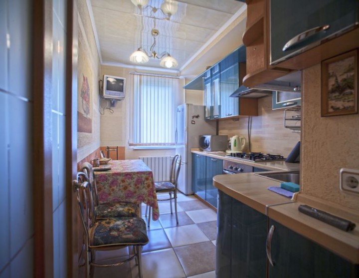 Лазаревское. Продажа двухкомнатной квартиры в центре.