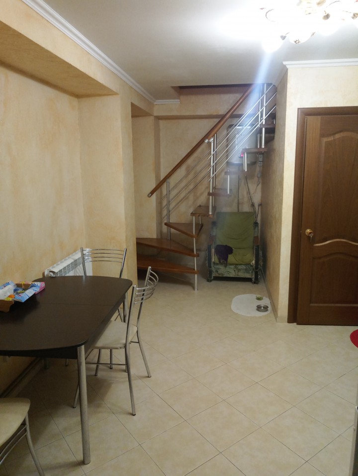 Продается жилой гараж. Таунхаус.