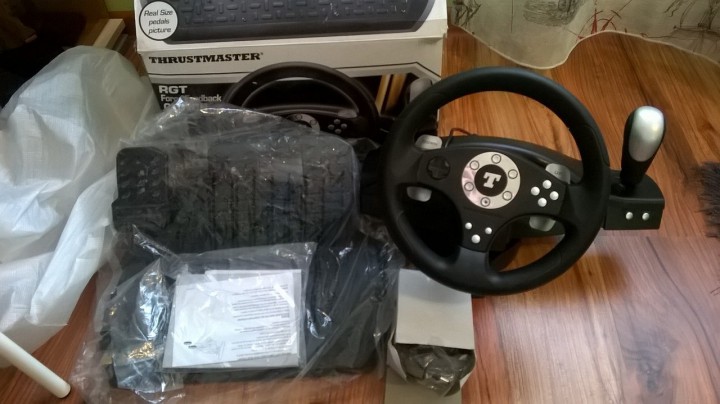 Руль ThrustMaster 