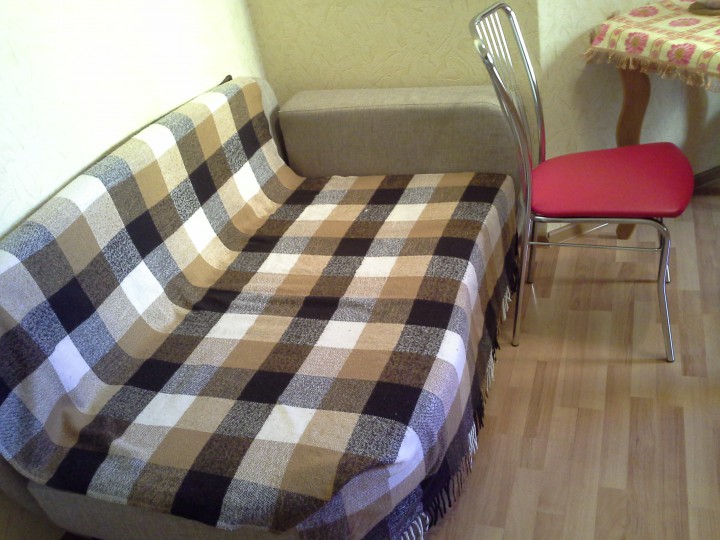 Продам малогабаритный диван
