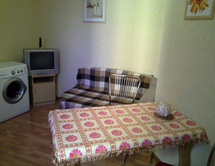 Продам малогабаритный диван