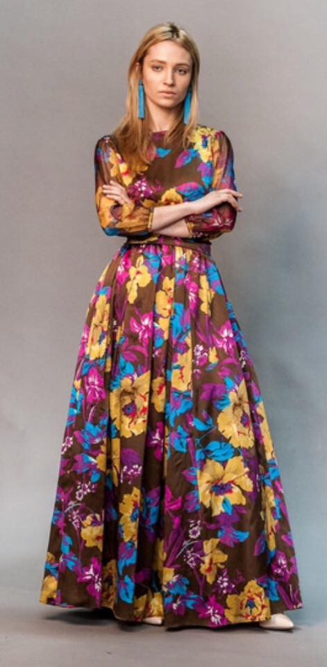 Куплю платья такого фасона. 44-46 размер