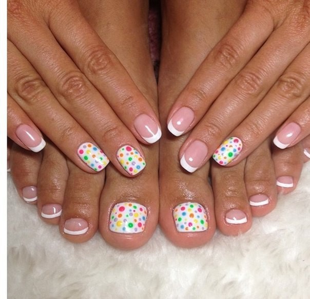 Мастер маникюра и аппаратного педикюра.Ареда