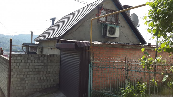 Продаю дом или меняю на квартиру в Сочи, Краснодаре с доплатой 