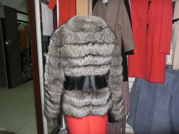 ЦЕЛЬНАЯ НОРКОВАЯ ШУБА