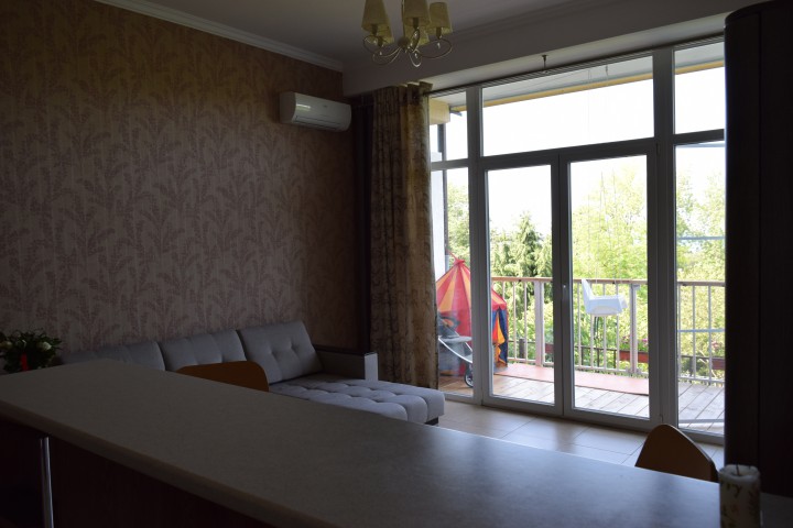 Уникальная квартира с терассой, видом на море и садом