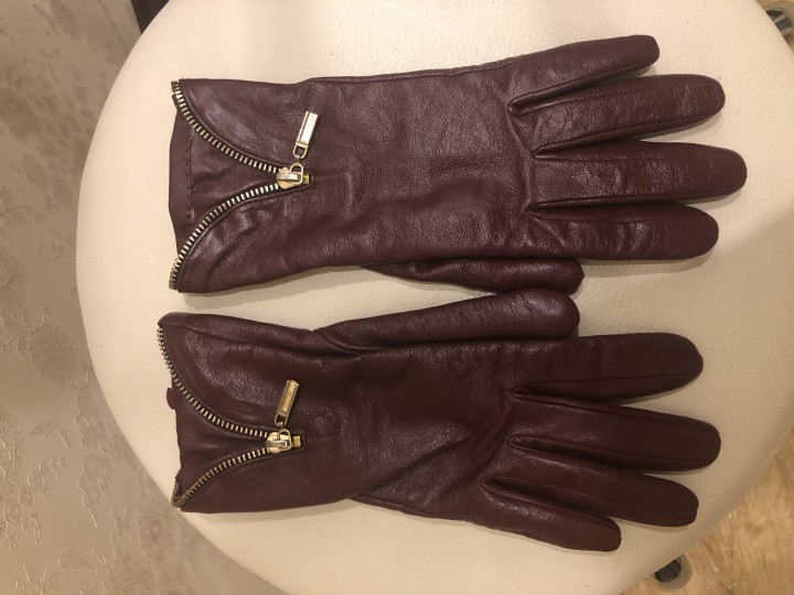 Продаю женские перчатки 