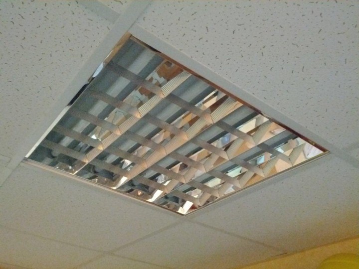 Светильники офисные бездвоздмездно (даром)