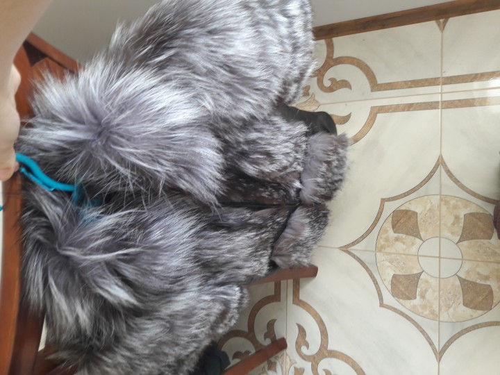 Продам меховую жилетку из чернобурки ,размер 46