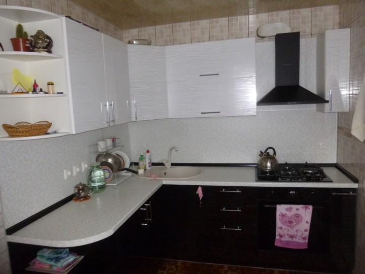 Срочно продам отличный дом у гор и речки 