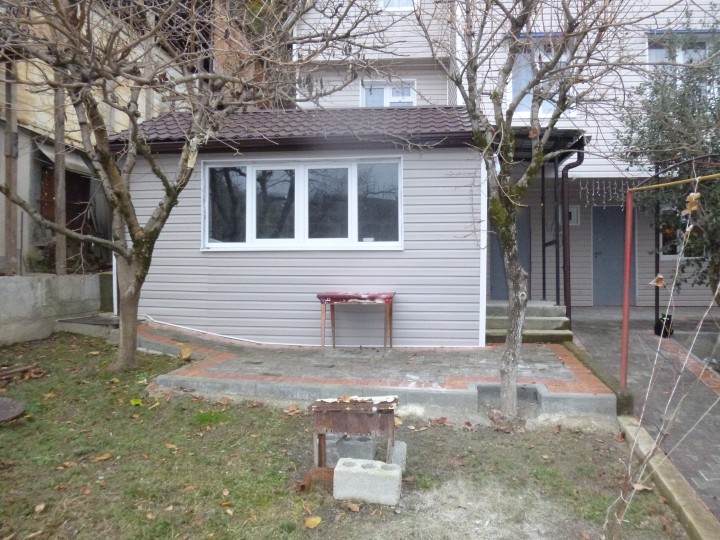 Срочно продам отличный дом у гор и речки 