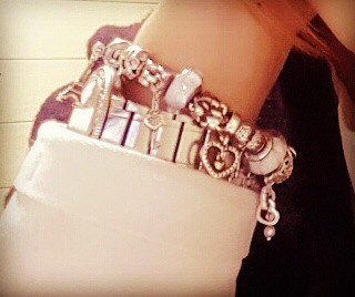 Утерян браслет Пандора.