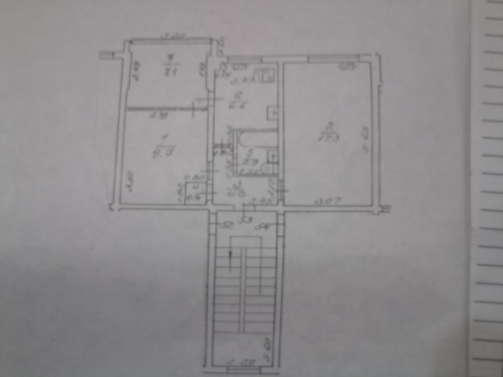 Продаю 2-х комнатную вторичку с узаконенной перепланировкой