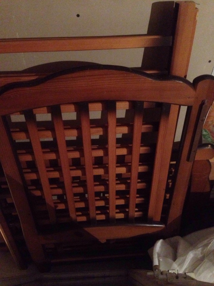 Продам детскую кроватку