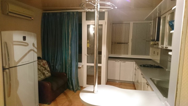 Нагорная 12, площадь 32кв.м с ремонтом,2/5эт.