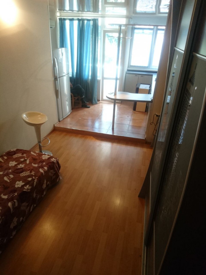 Нагорная 12, площадь 32кв.м с ремонтом,2/5эт.