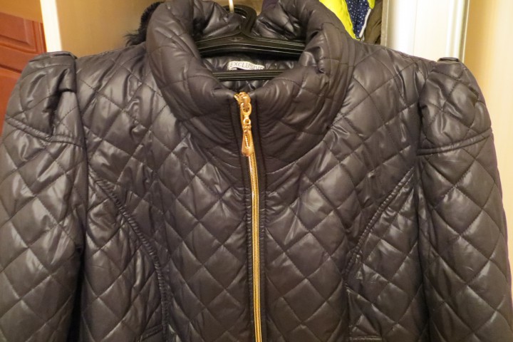Куртка стёганная с кружевом,54 разм, очень красивая, новая.