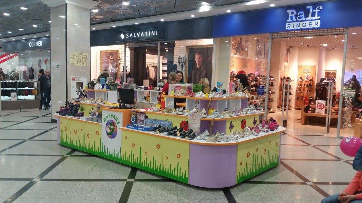 Требуется продавец-консультант г. Сочи