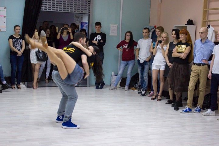 Социальные танцы в Сочи KIZOMBA