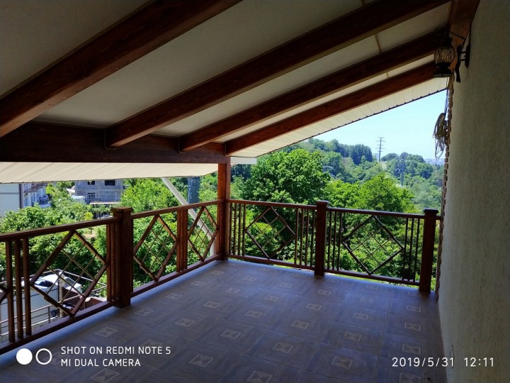 В продаже новый дом в стиле шале в центре Сочи.