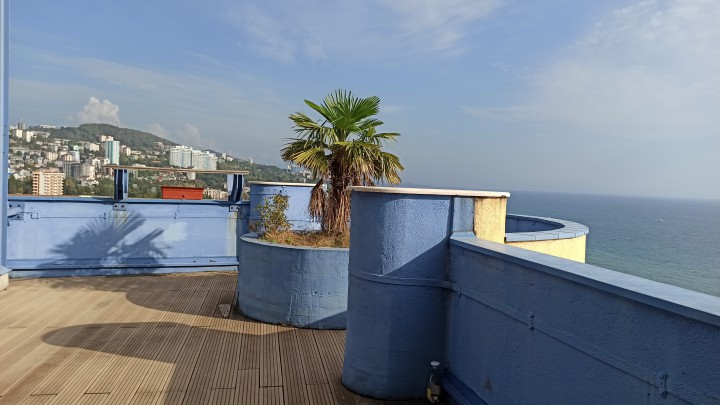 Продается просторная квартира - двухуровневый пентхаус с открыто