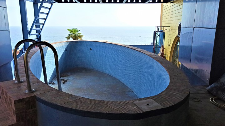 Продается просторная квартира - двухуровневый пентхаус с открыто