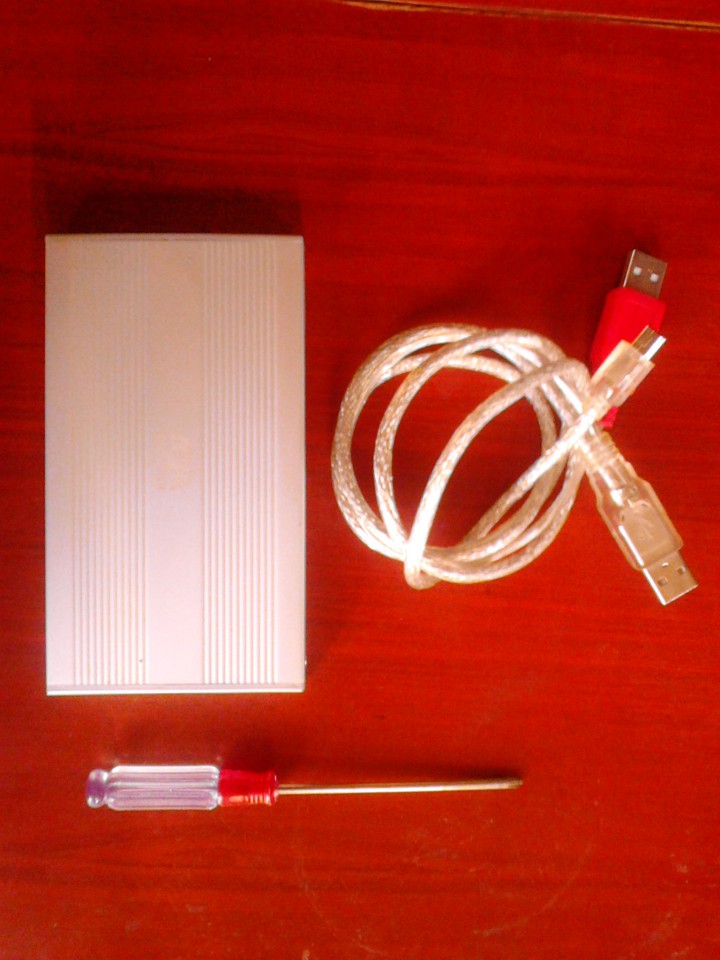 Внешний жесткий диск 500 Гб.