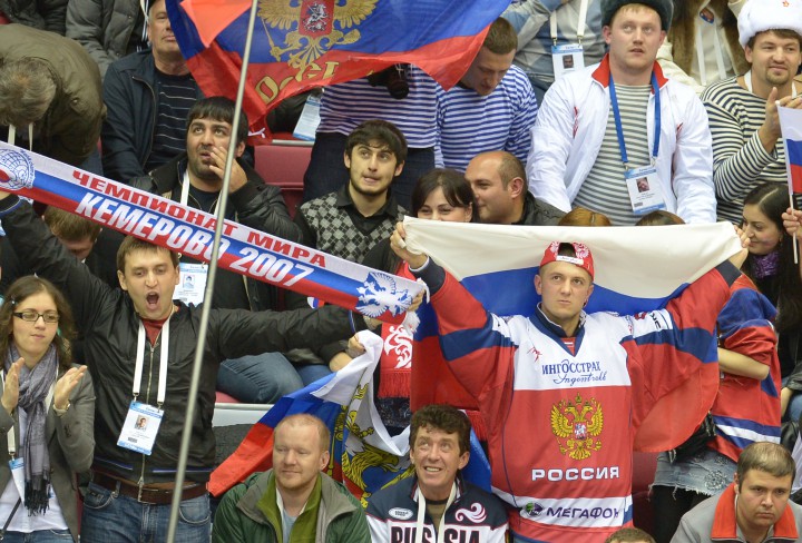 Куплю 2 билета на вторник, 23.04.2013