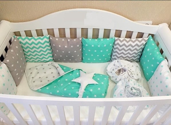 Бортики в кроватку, гнездышки для сна, конверты на выписку и пр.
