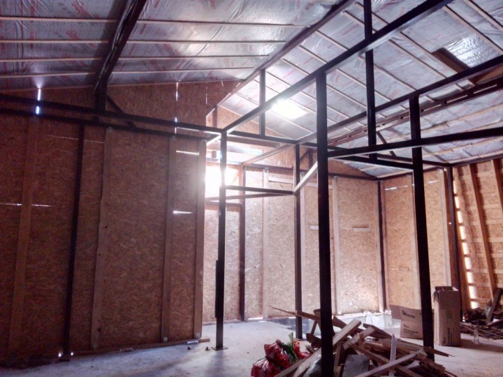 Продам 2-ух уровневую квартиру в центре Адлера