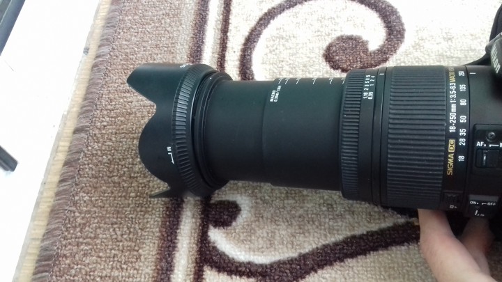 Объектив Sigma Zoom DC 18-250mm 1:3.5-6.3 HSM OS (Optical Stabil