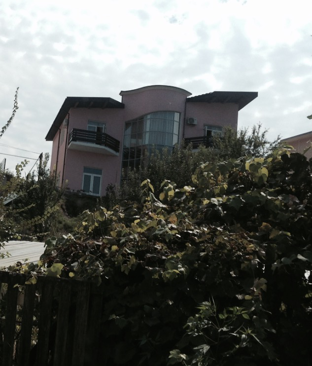 Собственник! Дом в Центральном районе города Сочи 