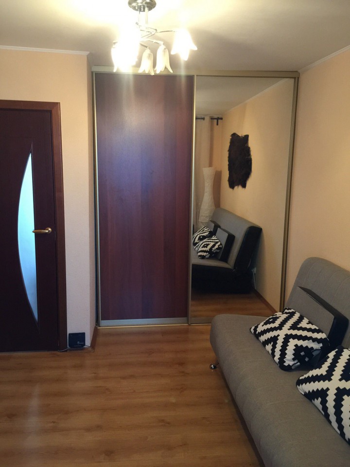 Продам двухкомнатную квартиру на Красноармейской