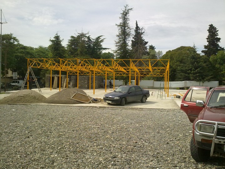 Изготовление и монтаж сборных металлоконструкций,сантехнические 