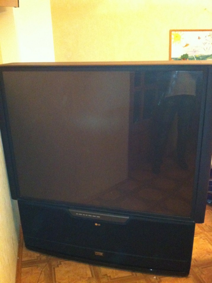 Проекционный телевизор