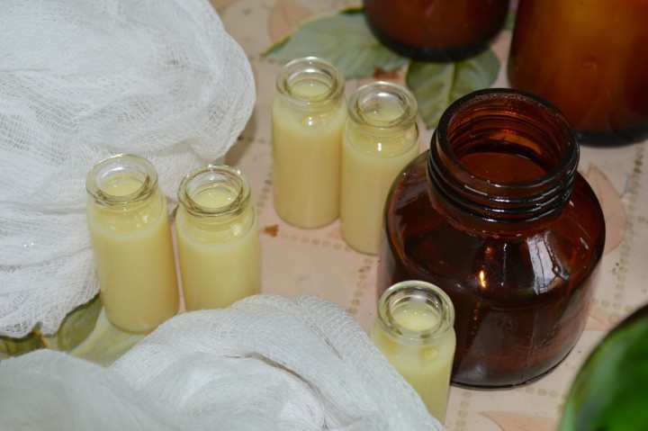 Пчелиное маточное молочко с высокогорного села Аибга.