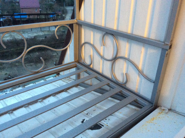 Бельевые кронштейны 