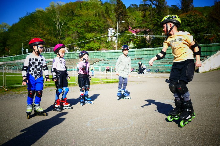 Набор детей в группы по обучению катанию на роликах!
