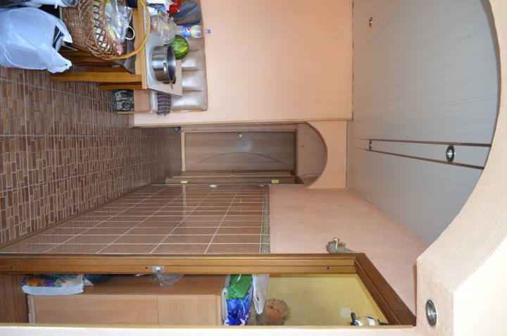 Двушка, перепланированная в трёшку.